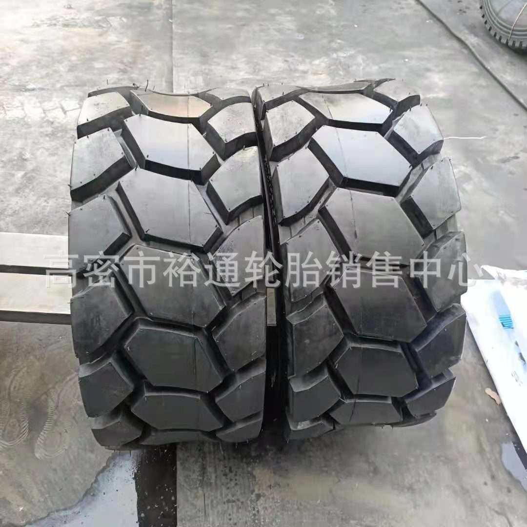 工程滑移装载机轮胎10/12-16.5R16.5 14-17.5 15-19.5 矿山大块花