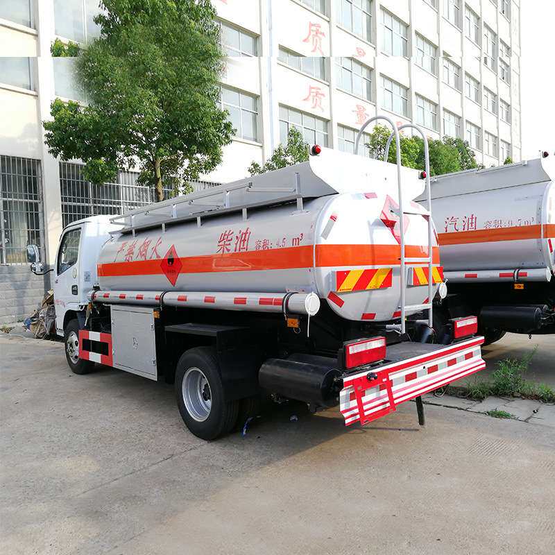 东风小多利5吨运油车 普通液体运输半挂车 跨境油罐半挂车