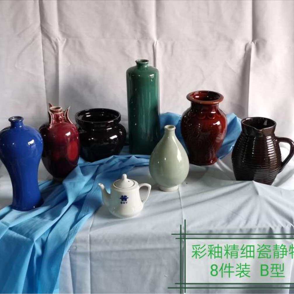 学生铅笔素描，水粉颜料，水彩颜料，油画作品等彩陶静物