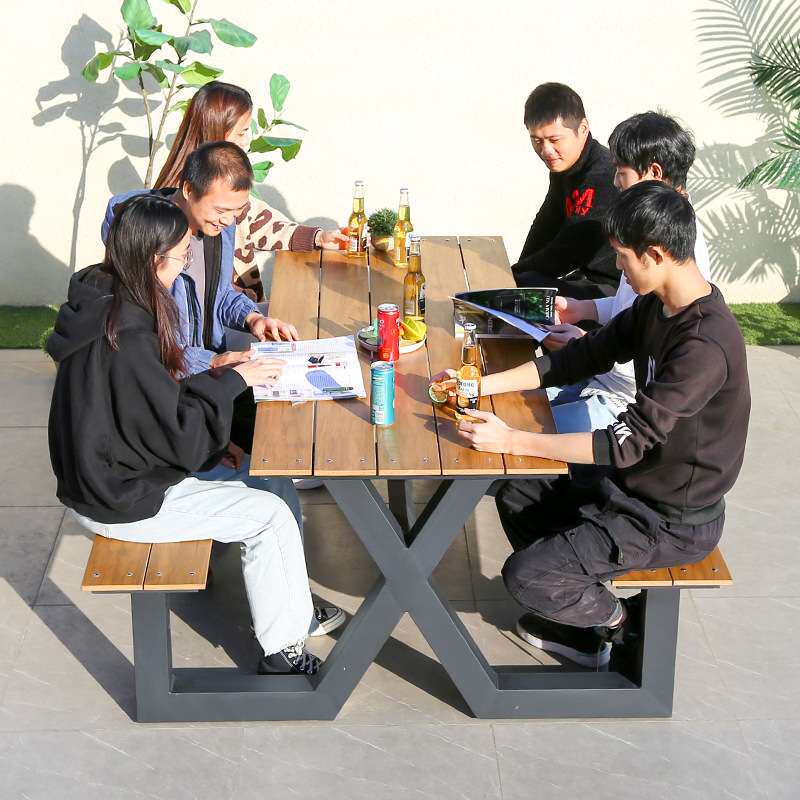 户外连体桌椅带伞休闲公园庭院铁艺桌椅景区长凳户外塑木桌椅组合