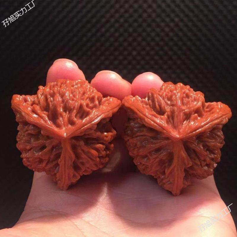 替换后文玩桃核三棱核桃无拼接的狮子大奔三道茎异型蛤蟆头麒麟纹