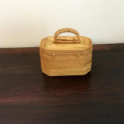 越南藤编收纳盒桌面整理复古首饰盒手工编织手提收纳筐带盖子