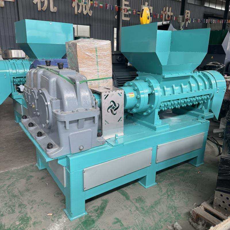 小型汽车内饰渔网撕碎机螺旋大棚膜滴灌带编织袋粉碎机尼龙撕碎机