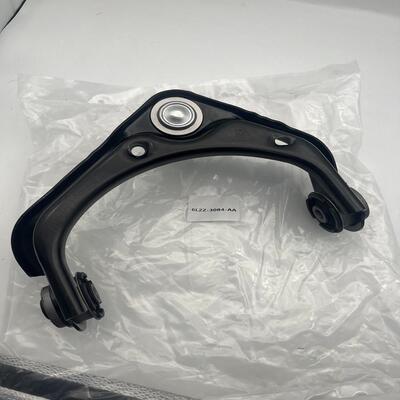 现货 6L2Z3084AA 6L2Z3085AA 适用福特探路者控制臂 摆臂