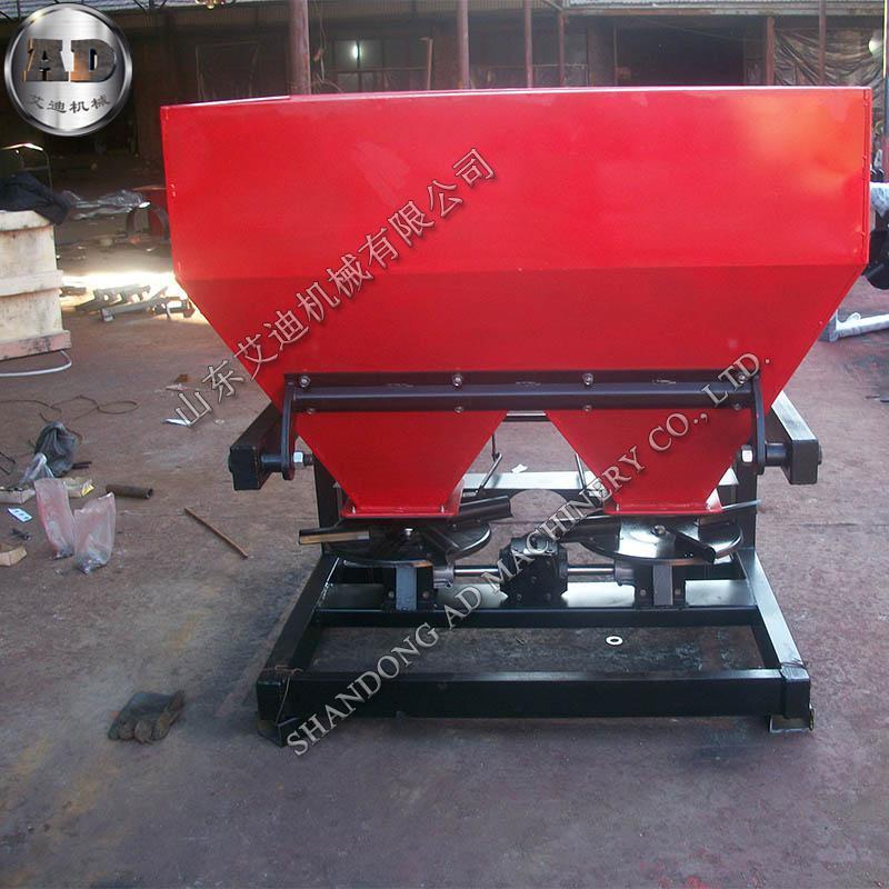 农用撒肥器小型撒播机拖拉机悬挂农田肥料撒播器价格