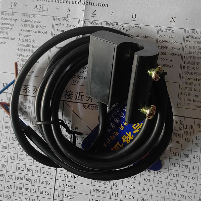磁性开关CK3-Y1/4/J 两线 5~220V 常开感应气缸HSCKR-20-1 CK-AD