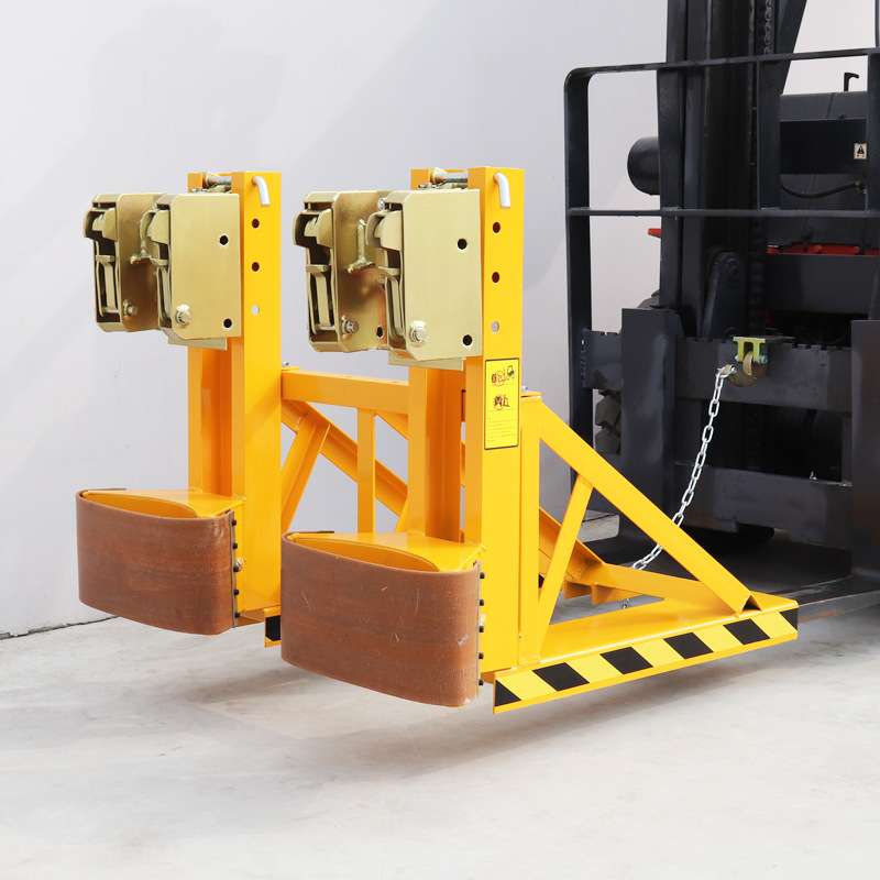 叉车重型双油桶夹具装卸搬运鹰嘴夹抓桶器轻型胶桶夹头铁塑用