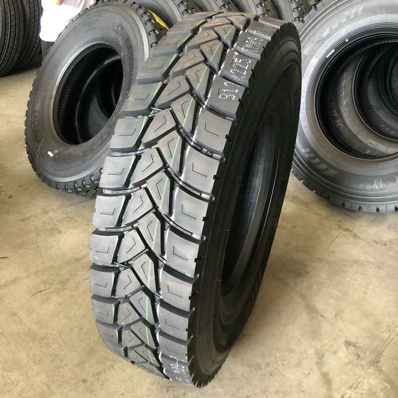 供应货车轮胎 700R16卡车钢丝轮胎7.00R16