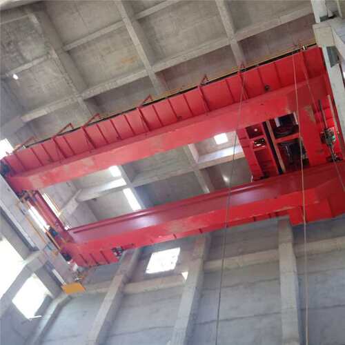 双梁起重机25t工业车间吊装行车32吨电动遥控QD型航吊起重机