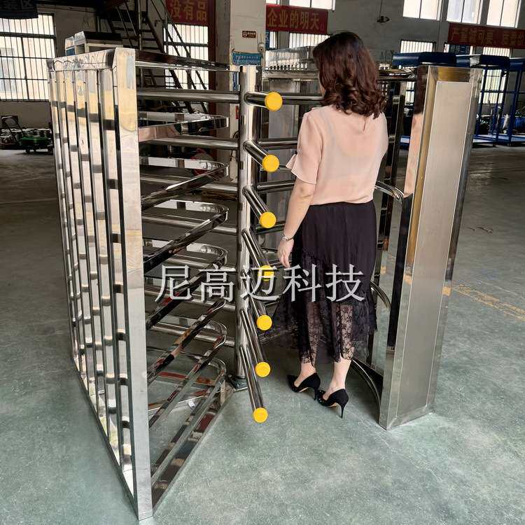 宁波火车站单象旋转门健身馆进出手动栅栏衮闸机三排杆十字转闸挡