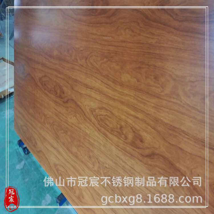 广告幕墙吊顶装修用木纹不锈钢方通 烤漆木纹镀锌管 铝型材转印木