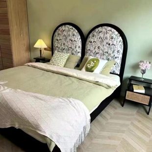 轻奢简约复古双拱高级1.8双人主卧床头板 法式奶油风实木软包靠背