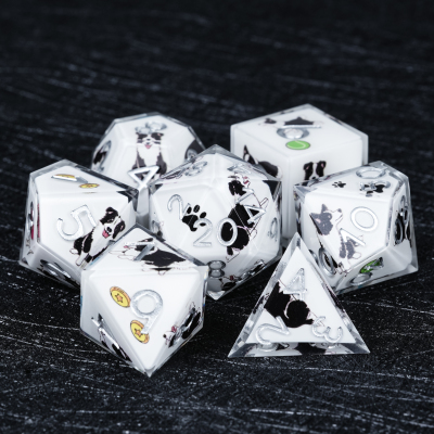 GBTDICE白色实心牧羊犬骰子套装