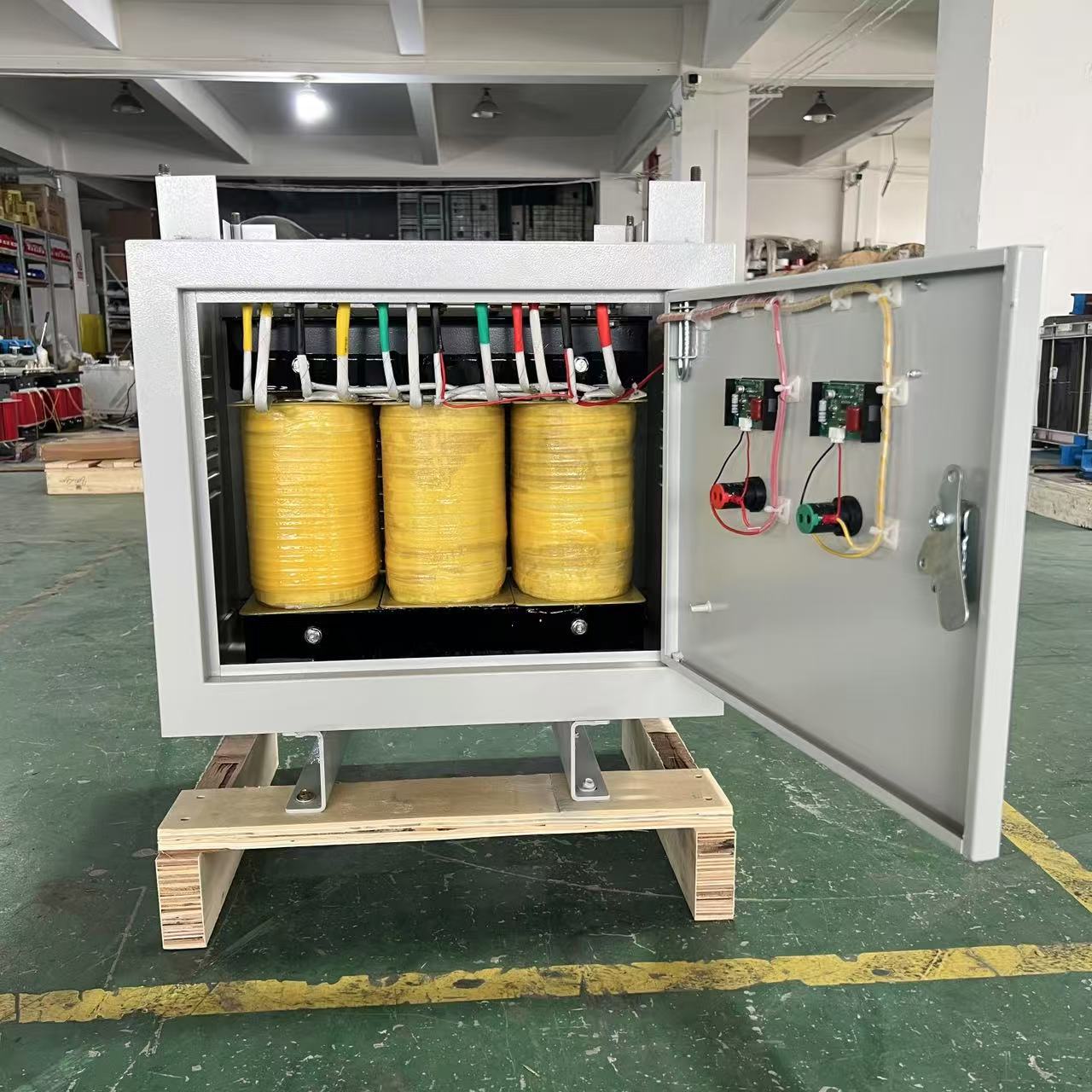 三相干式变压器415V480V800变380转220V200V208V8KW50KW80KVA隔离