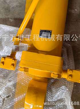 推土机 DH17 倾斜油缸 114T-63-01000