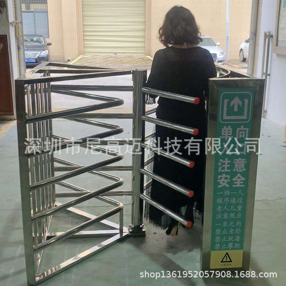 尼高迈不锈钢单项360度旋转广州公园小区婴儿车轮椅过道单向转门