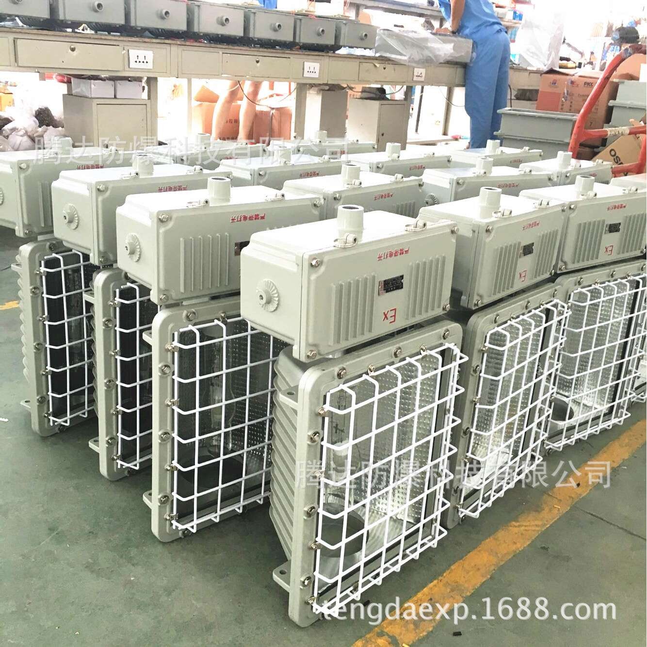 防爆泛光灯250W石化加油站煤棚垃圾场投光灯400W方形隔爆灯三防灯