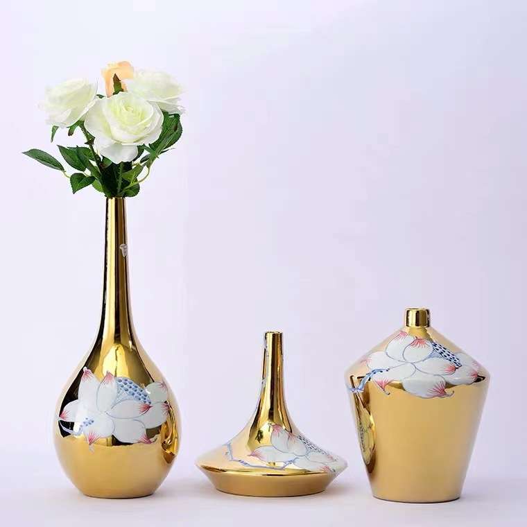 欧式后现代轻奢莲花电镀陶瓷家居工艺品摆件样板房茶几花瓶摆件