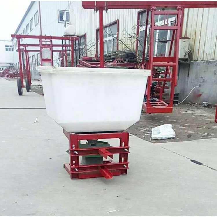 肥料撒播机 四轮车前置电动撒肥机后置撒肥车 轮式牵引施肥器