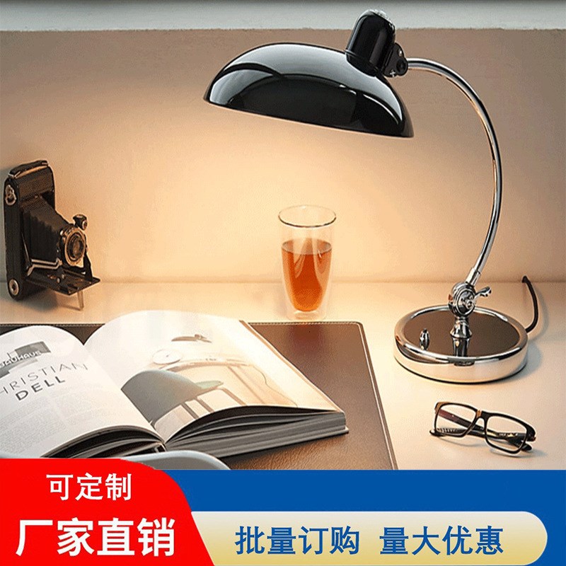 现代创意书e桌台灯写作台灯办公室经典复古卧室床头北欧台灯三色