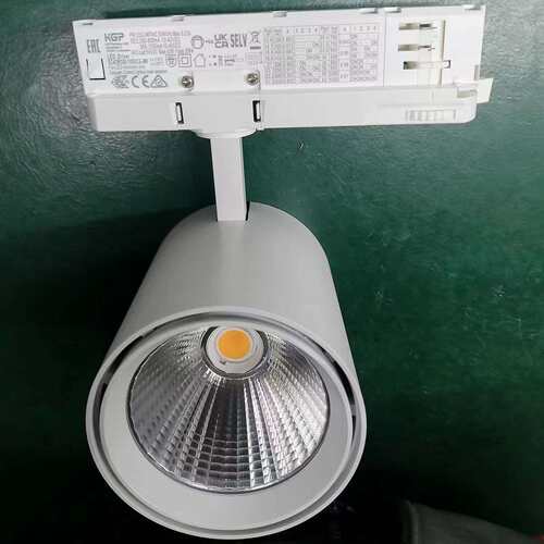四线三回路轨道灯商店超市服装店大面积四线导轨射灯Ra98超市照明