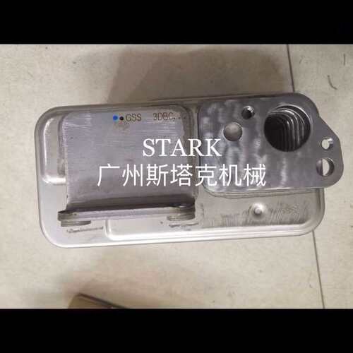 ME226760、ME226761、ME230210发动机4M50发动机油冷却器散热器
