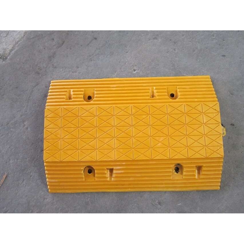 市政用橡胶减速带 停车场小区用减速带 50*35*5cm 50*35cm减速带