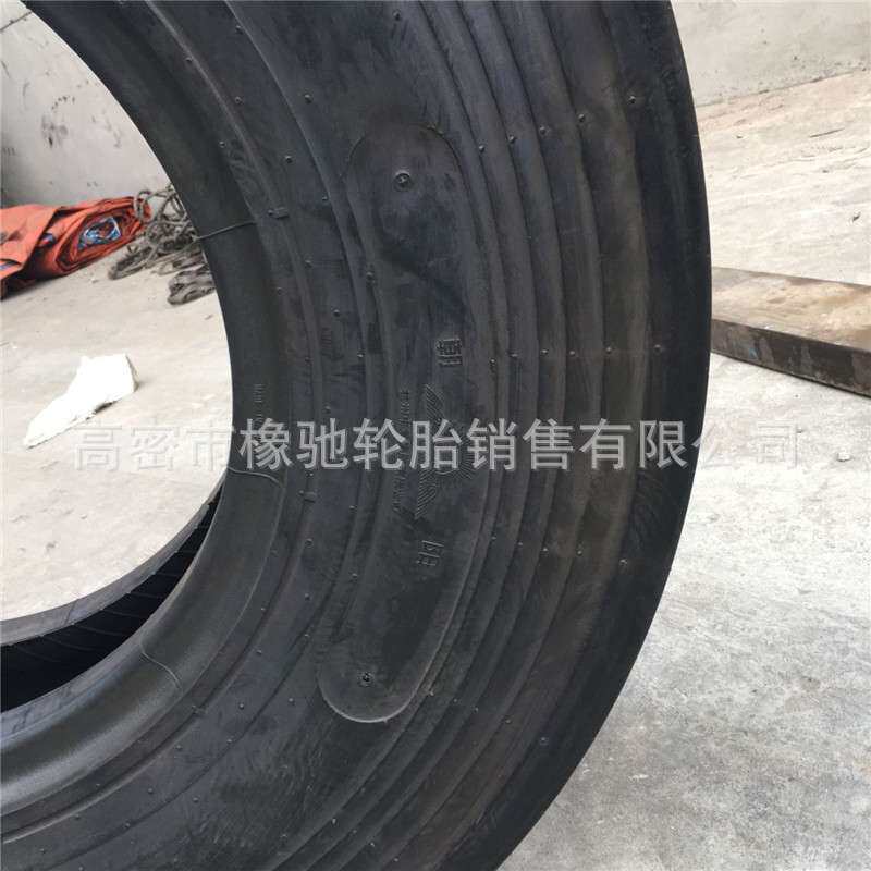 供应朝阳1100-20光面胶轮压路机轮胎 11.00-20 C