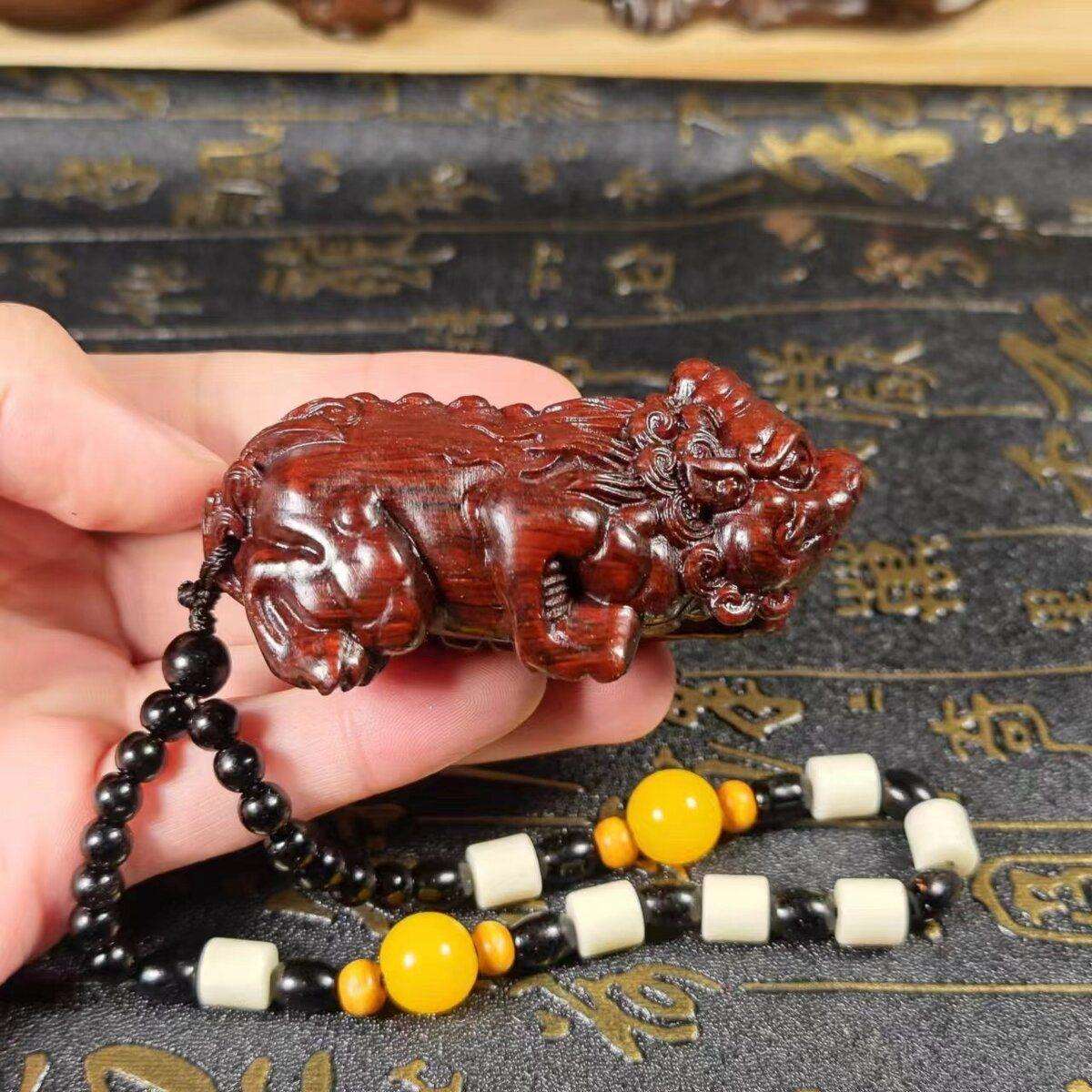 8厘米小叶紫檀木精雕貔貅把件文玩木雕摆件实心精雕瑞兽貔貅