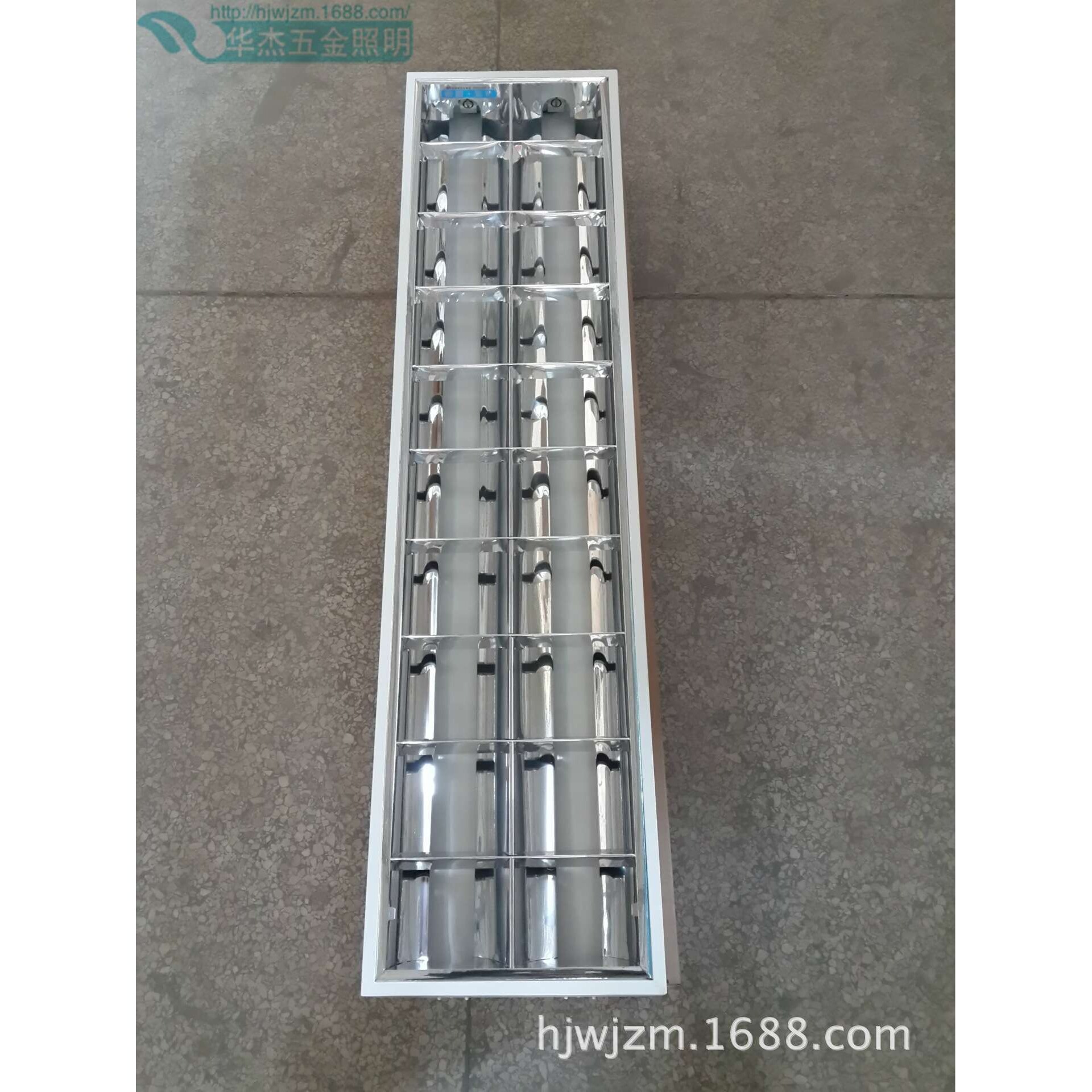 厂家供应 华杰照明 T8明装吸顶式铁镜面格栅灯盘2*40w