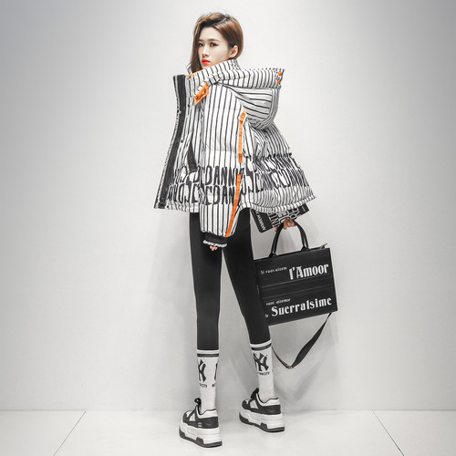 洋气百搭高级感白鸭绒羽绒服2025