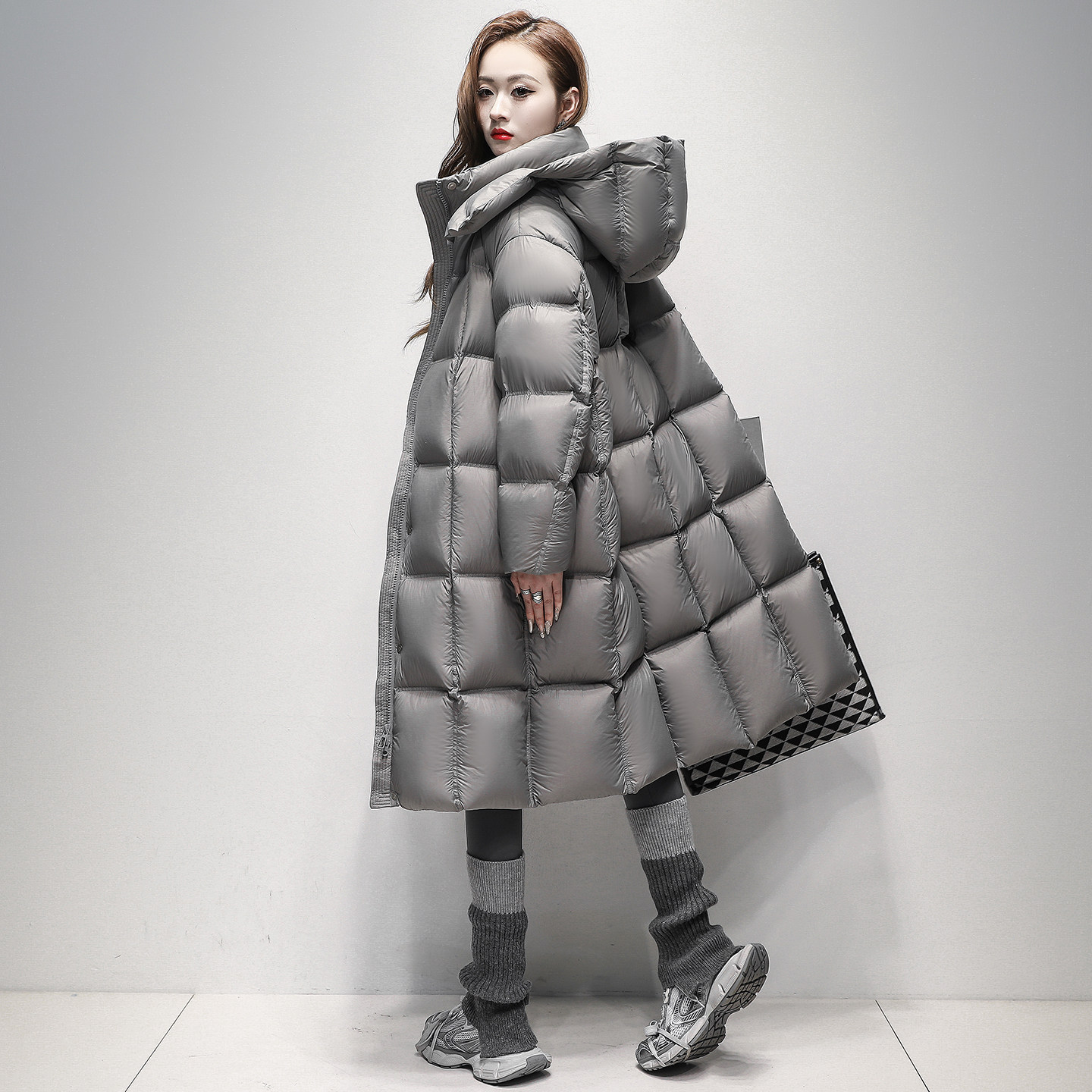 泡芙鹅绒羽绒服女2025新款