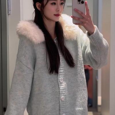秋装外套针织开衫女设计感小众巨好看的韩系流行穿搭气质毛领上衣