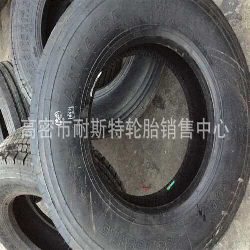 现货供应  平板车轮胎235/75R17.5客车钢丝轮胎