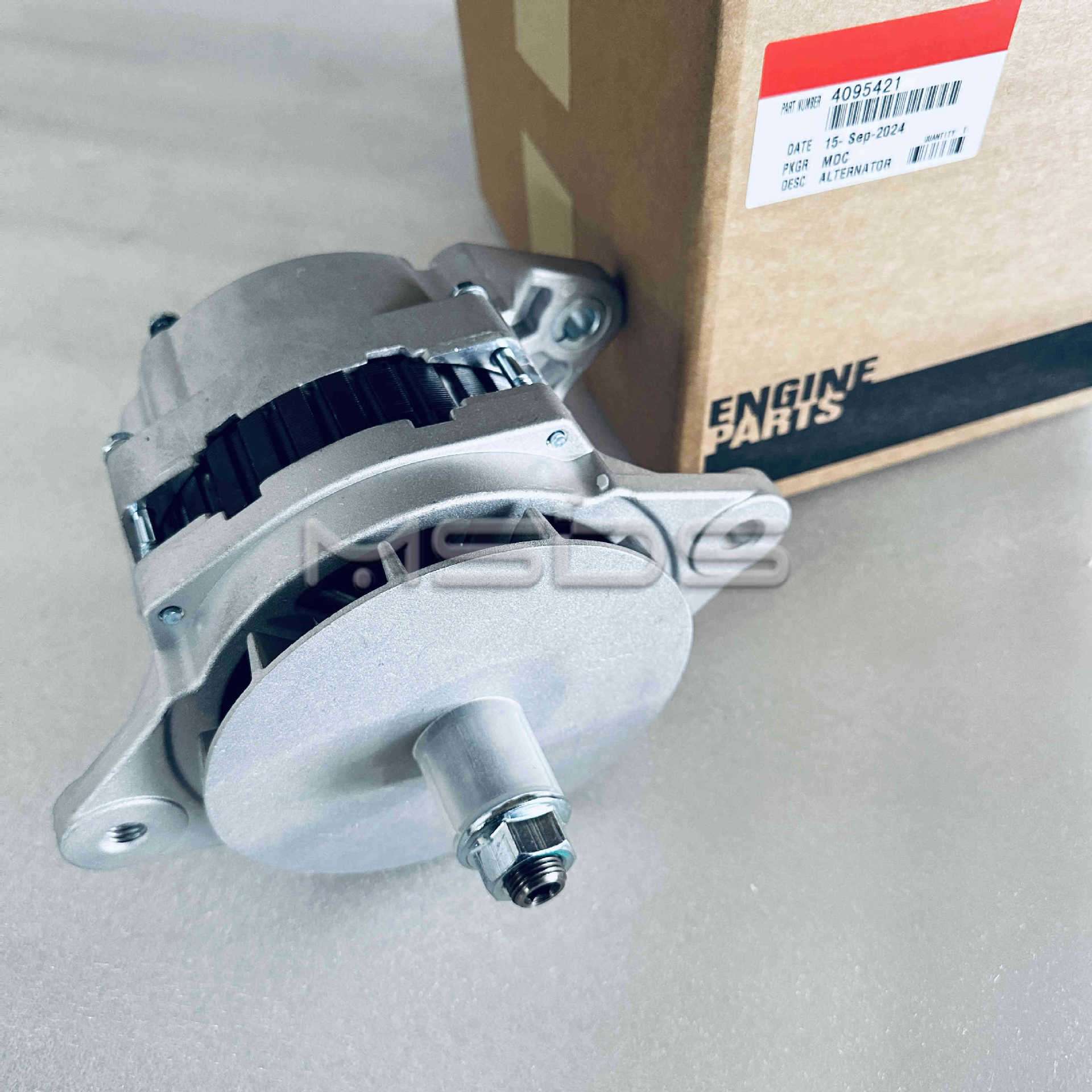 适用康明斯QSK发动机24V 70A交流发电机4095421发电机 ALTERNATOR