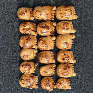 大行崖柏瘤疤手把件知足常乐随型崖柏文玩留疤把件奶香味随行木雕