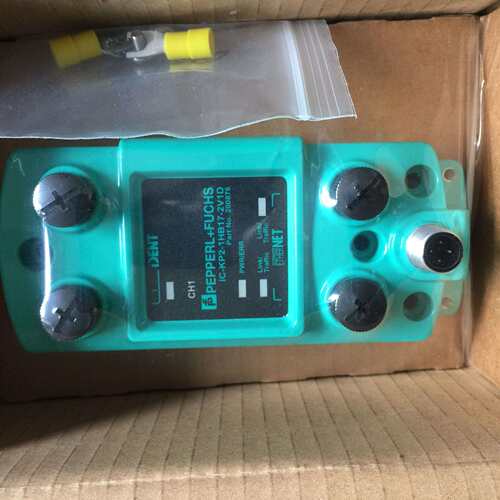 IC-KP2-1HB17-2V1D 订货号：200876 P*F RFID控制接口单元 现货