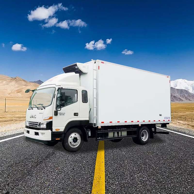 江淮5.5米厢式运输车 排半驾驶室 总质量12吨 冷藏车 厂家