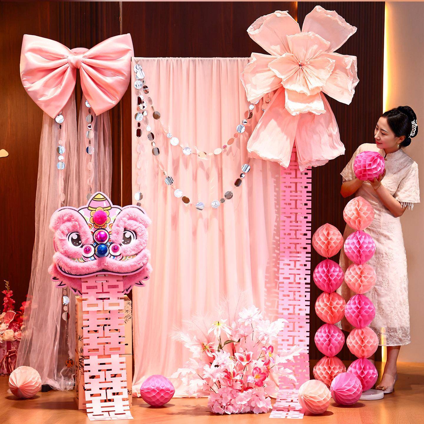 醒狮婚房布置套装男女方客厅狮子头摆件装饰婚礼布幔晨袍拍照道具