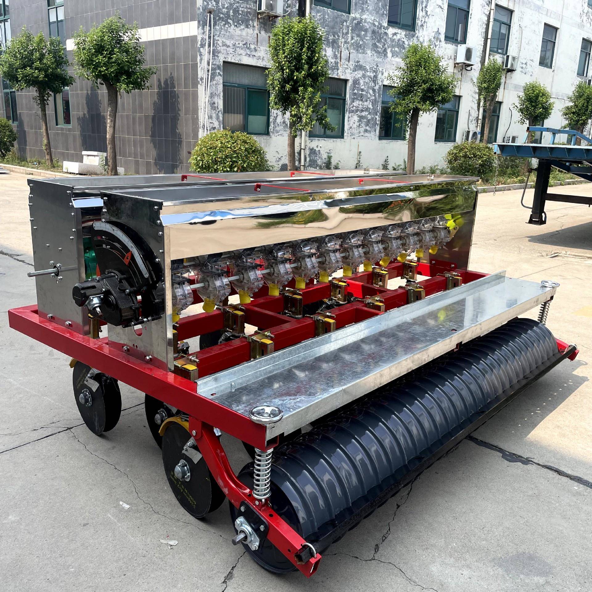 新款圆盘式小麦播种机地轮款施肥播种一体玉米小麦大豆精量播种机