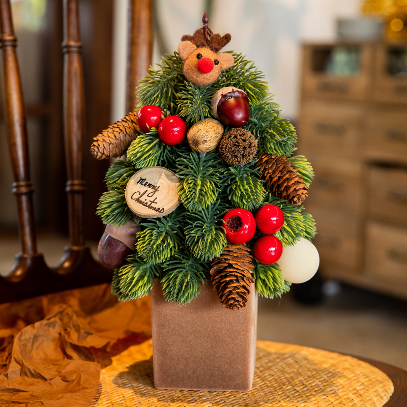 新款圣诞节装饰咖啡厅氛围布置诺贝松小圣诞树桌T面摆件花环藤条