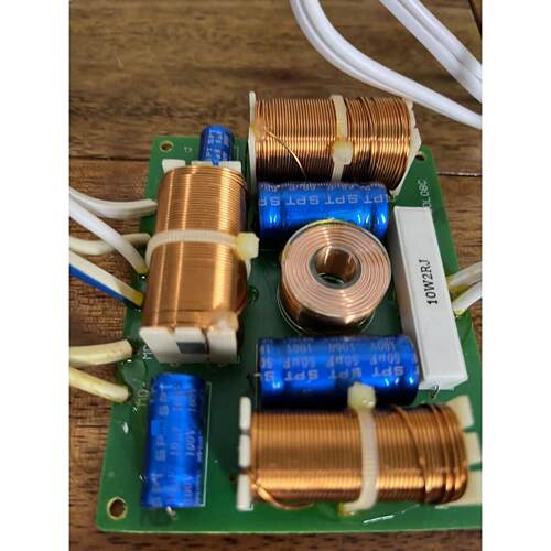 麦博SOL08C分频器三分频电子分音器大功率全铜音响分配器高中低音