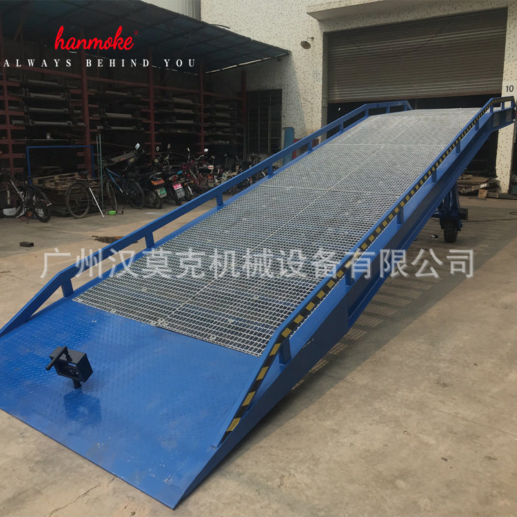 工厂鑫升集装箱装卸平台出口款15吨电动移动式液压登车桥产地货源