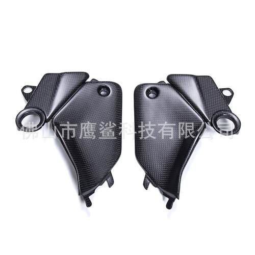 适用杜卡迪 Panigale V4改装碳纤维油箱下侧板外壳干碳 跨境 2025
