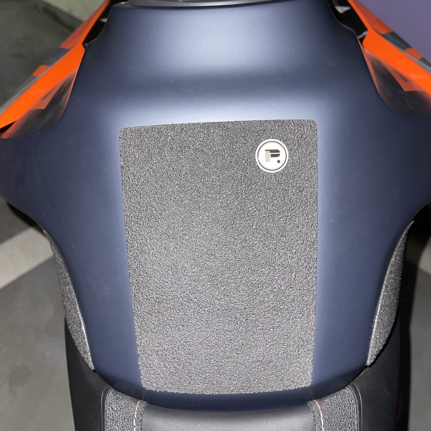 油箱磨砂0  9M 鸟皮防贴2022防滑垫,金卡纳绕桩竞技GT挡手工12KT