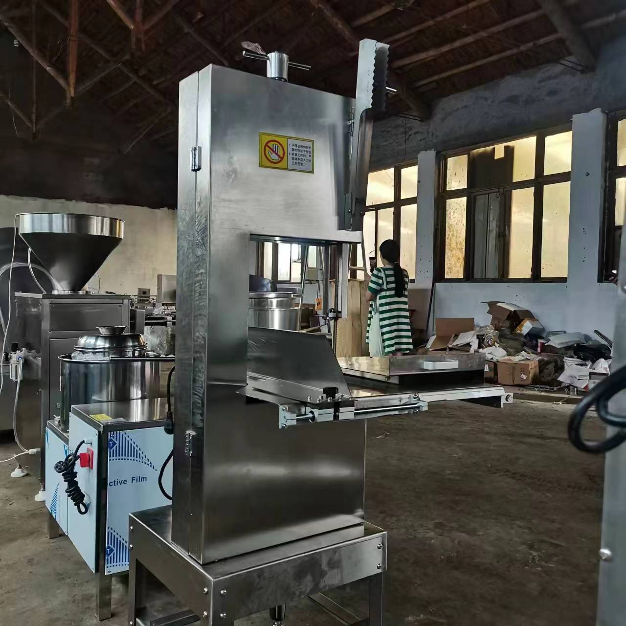 商用台式电动切割切块排骨猪蹄冻肉剁骨锯骨一体机