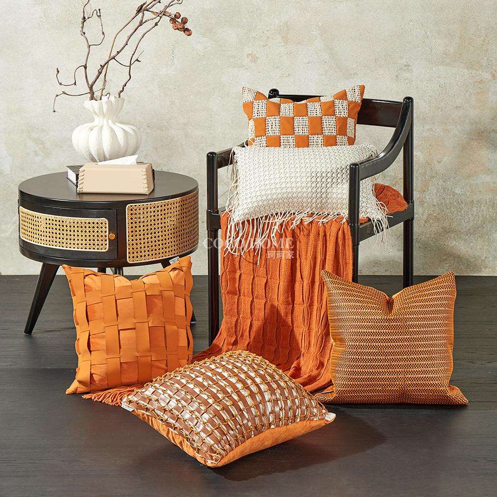 轻奢手工编织抱枕橙色焦糖色客厅沙发软装装饰枕样板间搭配背靠