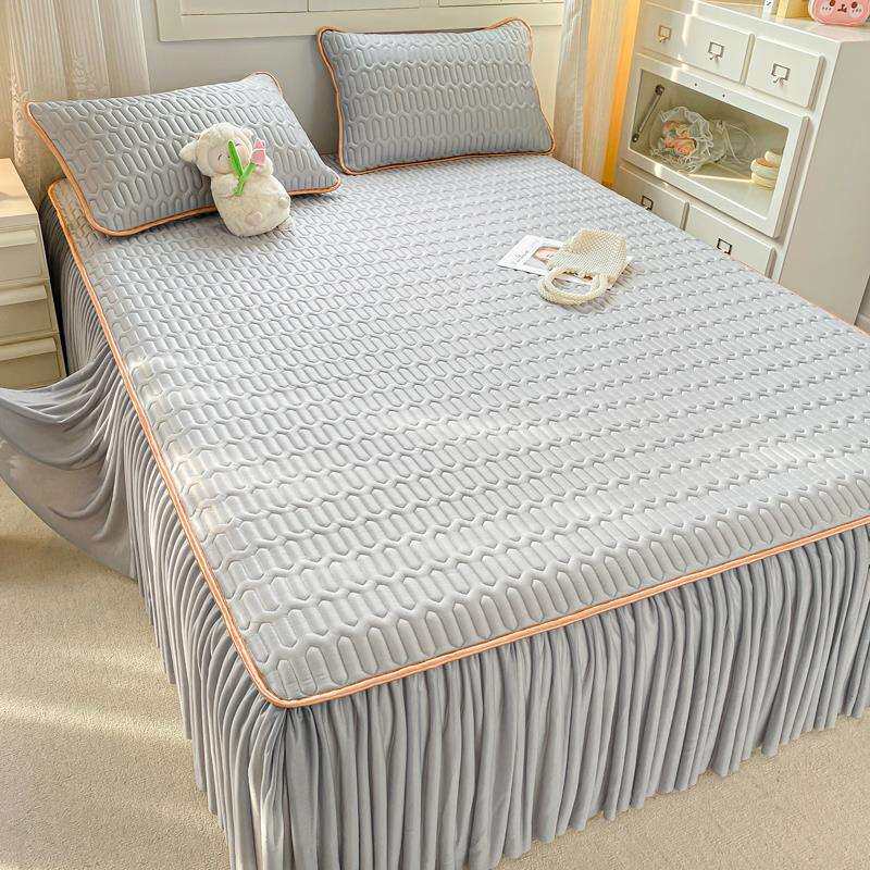 ZQ轻奢夏季新款凉感冰丝乳胶床垫床裙款席子单双人可折叠可水洗凉