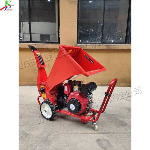 小型树枝秸秆粉碎机 园林树枝树杈破碎机 移动式道路修剪树枝机