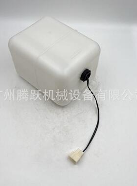 挖掘机装载机工程机械配件EX200-2 4130139 副水箱